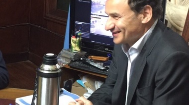 Diputado radical pregunta si ex funcionarios de la gestión de Bruera se vacunaron en el Hospital de Niños platense