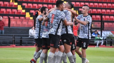 Huracán enfrenta a Estudiantes de San Luis en Cutral Co por la Copa Argentina