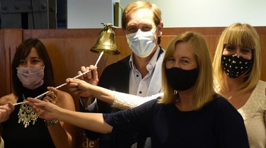 Garro participó del ‘Toque de Campana por la Igualdad de Género’