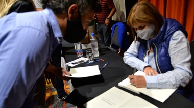 Patricia Bullrich presenta su libro en La Plata con amplia actividad previa
