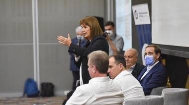 Bullrich en La Plata: “Esperemos que los seguidores del ´Pata´ Medina no extorsionen” a las ciudades que quieren crecer