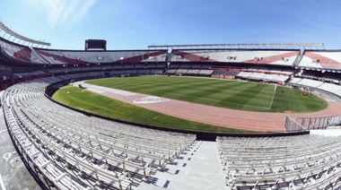 River, que necesita acercarse a la punta, recibe a Racing en el Monumental