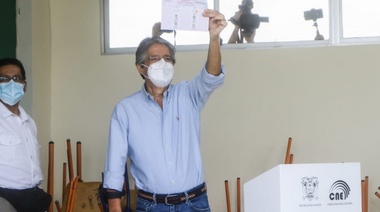 Avanza el escrutinio en Ecuador y Lasso se mantiene como ganador