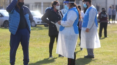 Se refuerzan los operativos sanitarios en la ciudad con concientización y testeos de COVID en El Peligro