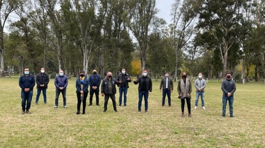 Con una nueva foto del “Garrismo 100%” movimientos radicales y Lipovetzky cruzando a Tolosa Paz se va armando el clima electoral