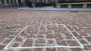Un portal de 'fake news' ironiza sobre la reciente venta de una escultura invisible