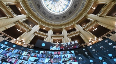 Representantes de Facebook y Whatsapp exponen en el Senado sobre la privacidad en las redes