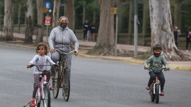 Llega otro domingo con calles peatonales en el Paseo del Bosque