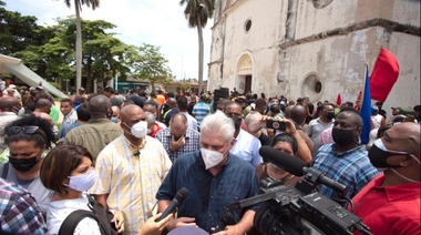 Díaz-Canel acusó a EEUU de promover estallidos en Cuba y Biden le pidió que escuche a su pueblo