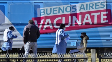 Vacunación: entre hoy y mañana se distribuyen 768 mil dosis de Sinopharm y 700 mil de AstraZeneca en todo el país