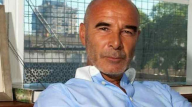 “Podrían comprar pepinos”, Juan José Gómez Centurión criticó al Gobierno por los penes de madera