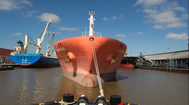 Importante movimiento de carga en el Puerto La Plata