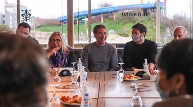 Santilli y Carrió en Pinamar: "La gente necesita que la escuchen, la acompañen y le solucionen los problemas"