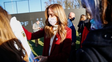 Tolosa Paz: "celebramos un avance histórico llevando el fútbol femenino a la TV Pública y los medios publicos desde el Estadio Diego Armando Maradona"
