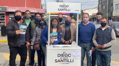 En La Plata, el Partido Socialista, el GEN y radicales hicieron actividades en conjunto apoyando a Santilli