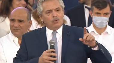 Fernández criticó a los medios que exigen un "rumbo que sigue endeudando"
