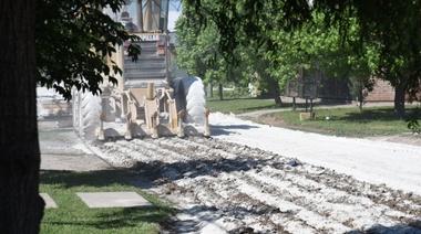 Avanzan las mejoras de infraestructura en los barrios y encaran nuevas obras de asfalto en Gorina