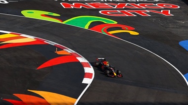 Pérez concluye primero en la tercera tanda de entrenamientos del Gran Premio de México