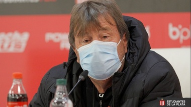 Estudiantes de La Plata confirmó la continuidad de Ricardo Zielinski para el 2022
