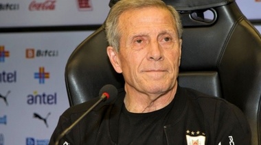 El "Maestro" Tabárez fue despedido del seleccionado uruguayo tras 15 años como DT
