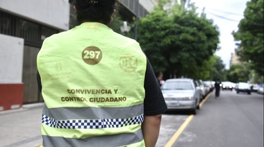 “Sube y baja”: implementan un programa de ordenamiento vehicular para el ingreso y egreso de alumnos en las escuelas