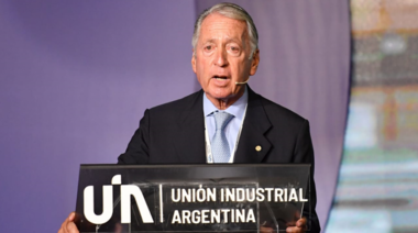 UIA pidió "estabilidad macroeconómica", resolver tema deuda para "tener acceso al crédito internacional"