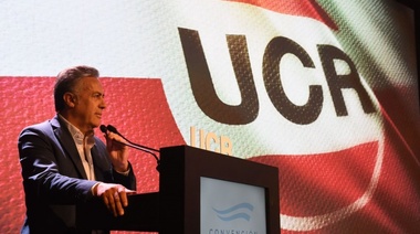 El jefe del interbloque de senadores de JxC calificó de "relato" la presentación de Guzmán
