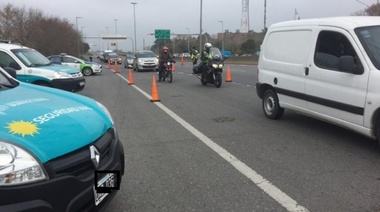 Tránsito fluido en accesos a la ciudad de Buenos Aires y choque en ruta 9, a la altura de Lima