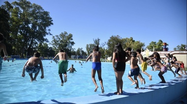 Natación, naturaleza y juegos: más de mil chicos disfrutaron de la colonia municipal de verano