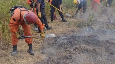 Una comitiva enviada por el Gobierno porteño llegó a Corrientes para combatir los incendios