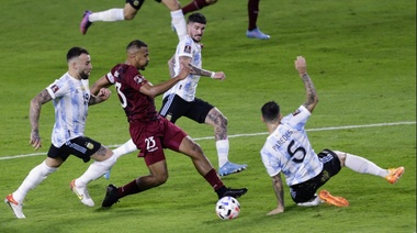 Argentina goleó a Venezuela en el cierre de la 17ma. fecha de las Eliminatorias