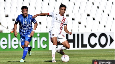 Godoy Cruz y Estudiantes protagonizaron un empate a puro gol en Mendoza