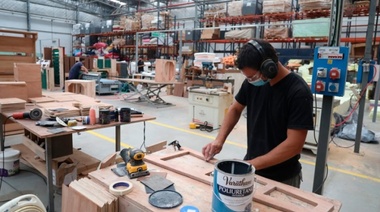 Según un informe de FundPlata “la recuperación de la actividad económica no se trasladó al mercado laboral de las mujeres”