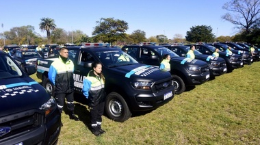 Garro presentó móviles de la Guardia Urbana y reiteró el pedido para manejar la Policía Local