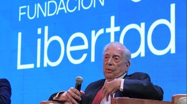 Vargas Llosa dijo que, pese a sus "payasadas", prefiere que Bolsonaro gane las elecciones en Brasil