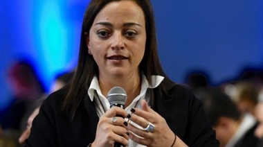 Cecilia Moreau creyó que el micrófono estaba cerrado y lanzó un fuerte exabrupto en plena sesión