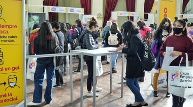 Más de 300 ofertas laborales y 40 empresas en la 4° Expo Empleo Barrial de la Ciudad