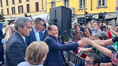 Los partidos de Salvini y Berlusconi abandonaron la coalición de gobierno en Italia