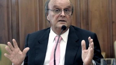 De Mendiguren destaca el crecimiento de la industria "en un mes de turbulencia financiera"