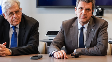 Massa se reunió con su equipo económico para analizar la revisión del acuerdo con el FMI