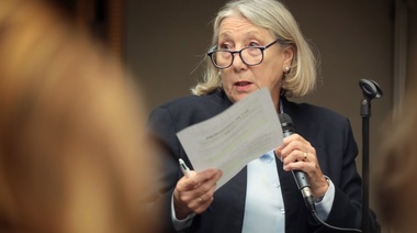 Partido de ultraderecha de Francia cumple 50 años y líder Le Pen dice que está listo para gobernar