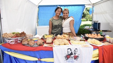 La cultura internacional desembarca en Plaza Malvinas con comidas típicas, música y danza