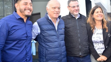 Junto a Grindetti, “Peto” Rojas inauguró nuevo local en Ensenada
