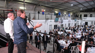 En la cena de la Federación de Instituciones, Garro pidió "trabajar juntos para crecer y generar oportunidades"