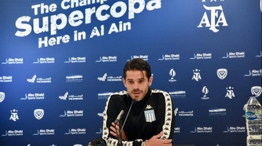 "Es importante arrancar con un título", dijo el DT de Racing, Fernando Gago