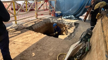 Continúan las reparaciones de los daños provocados por la tunelera de una empresa que dejó gran parte de La Plata sin luz el jueves