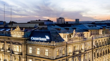 Sumergido en una crisis, Credit Suisse le pide una demostración de confianza al Banco Central suizo