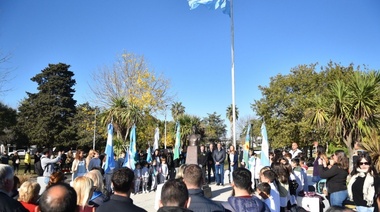 Julio Garro participó del aniversario de City Bell y recorrió obras para el desarrollo de la localidad