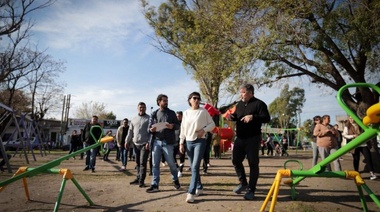 Mayra Mendoza inauguró puesta en valor de plaza del barrio Los Eucaliptus y recorrió jornada de “Quilmes Cerca”