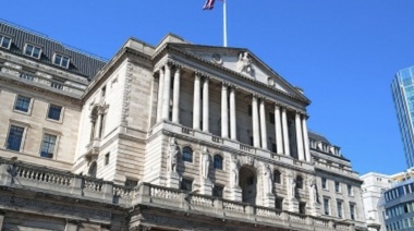 Banco de Inglaterra sube nuevamente las tasas y complica los créditos hipotecarios